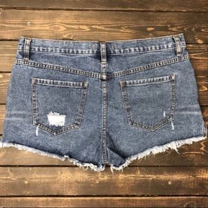 Free People Shorts - Free People Cut Off Shorts Medium Wash Free People Shorts - Free People Cut Off Shorts Medium Wash